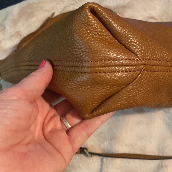 EUC Michael Kors bag and matching large wallet/wristlet - Picture 6 of 17